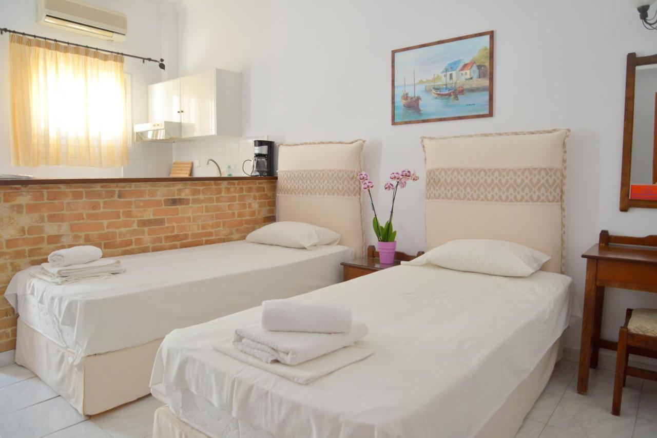Hotel Apartments Giannis Adámas Extérieur photo