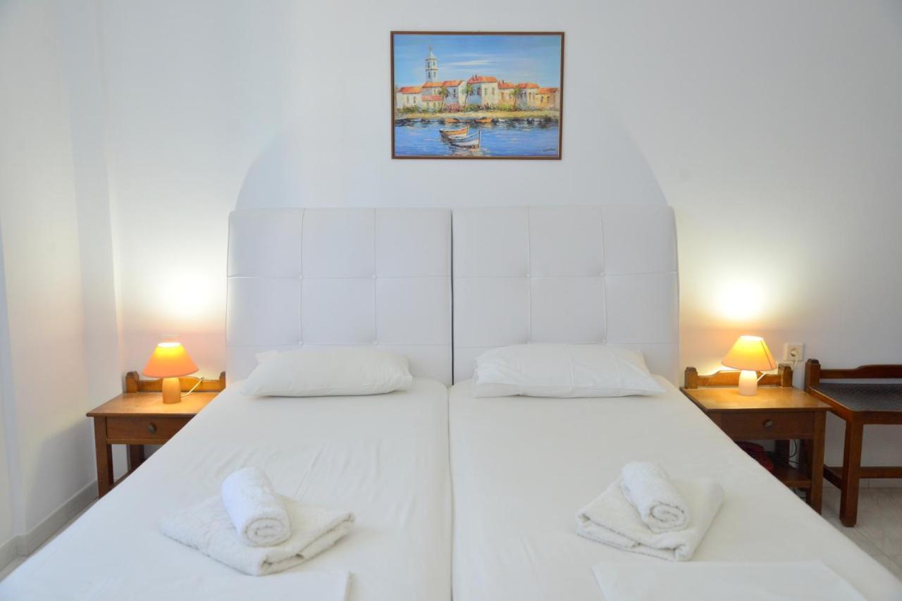 Hotel Apartments Giannis Adámas Extérieur photo