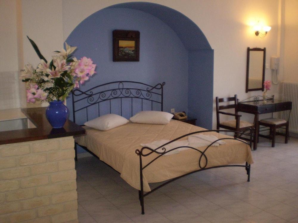 Hotel Apartments Giannis Adámas Extérieur photo